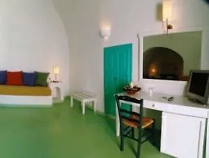 Cliff Side Hotel Fira (Santorini)