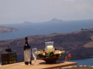 Cliff Side Hotel Fira (Santorini)