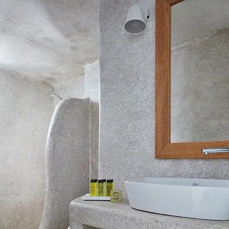 Cliff Side Hotel 4*