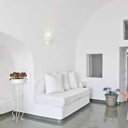 Cliff Side Hotel Fira (Santorini)